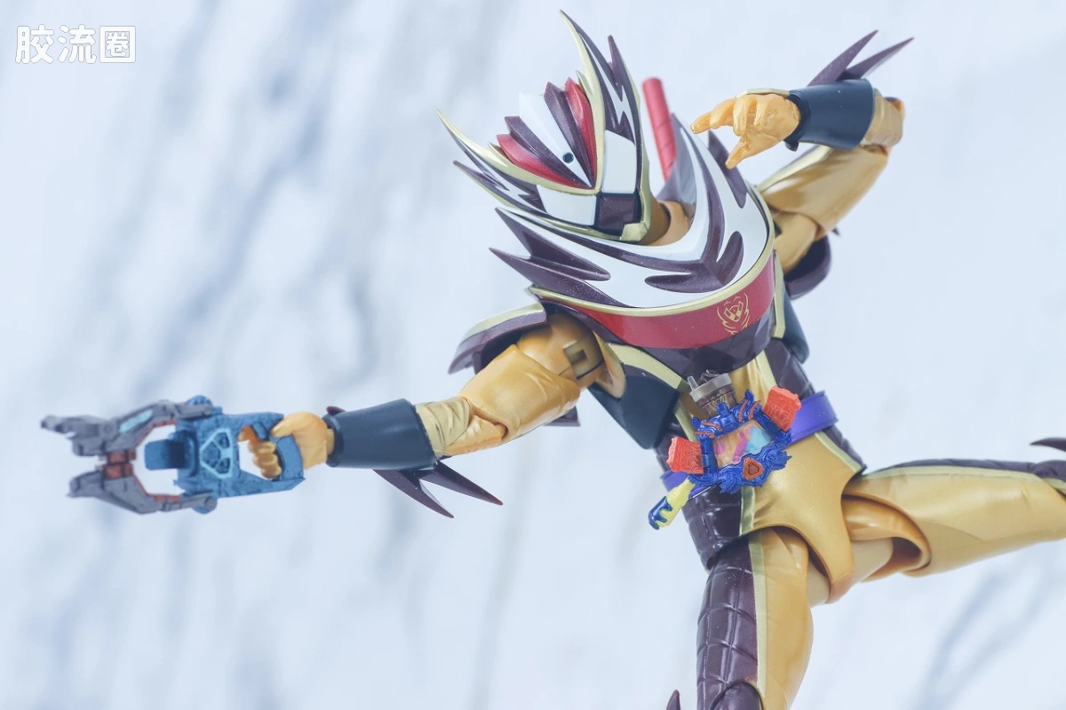 SHF 假面骑士限定版 假面骑士Valen/瓦伦 冰沙特装＆“松脆”效果配件套装 - 图片